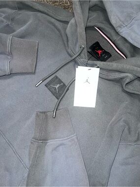 NWT Jordan Flight Fleece Pullover Hoodie Iron Gray Mens Size Medium FV7249-068